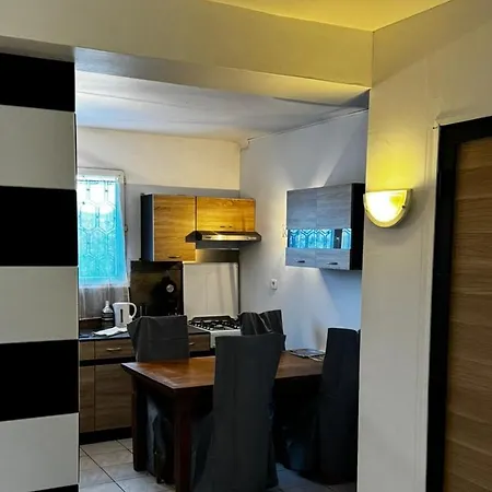 Rêves De Vie Le Figuerolles Avec Terrasse Et Parking Privés Affittacamere 3*
